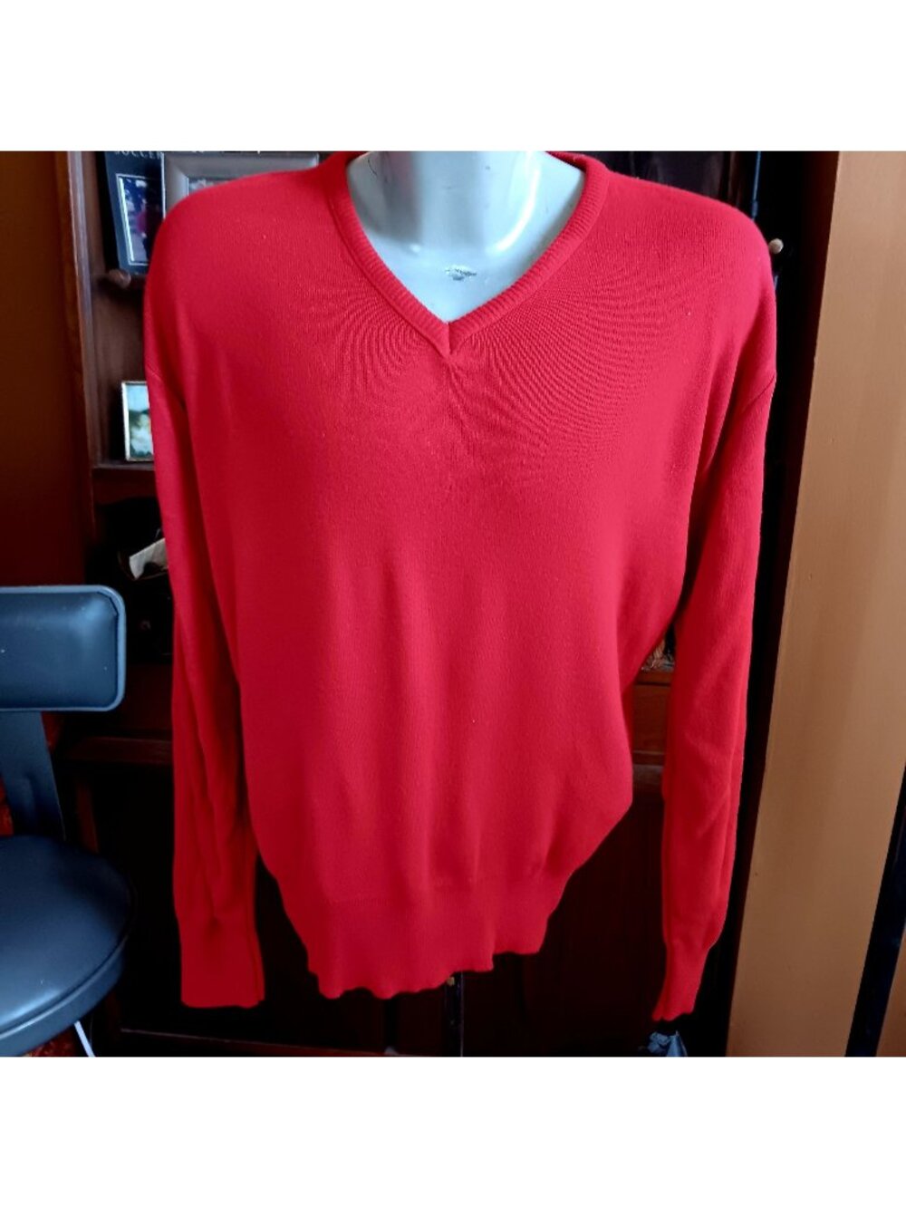 True Vintage XL V-Neck Sweater 1980's Royal Knight Knit Classic Long Sleeve Red